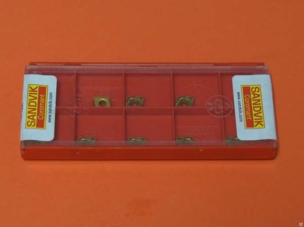 Пластина твердосплавная CCMT 060202, CCMT 060204, CCMT 060208 Sandvik ARNO