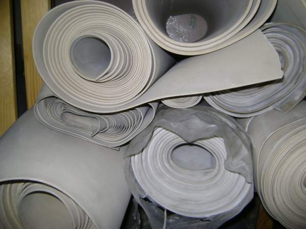 Пластина вакуумная рулонная 6 мм р/с 51-2062 ТУ 38105116-81