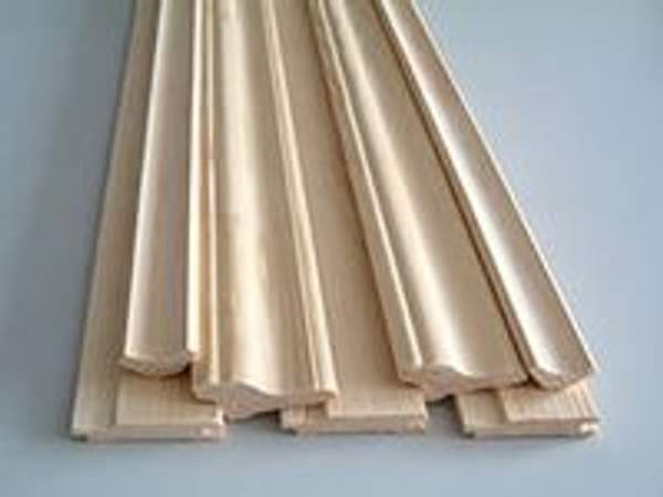 Плинтус хвойных пород ( 1сорт)