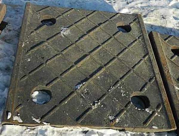 Плита распорная передняя СМД-117, № 3460.00.005 / 3460.00.005.023 (распорка)