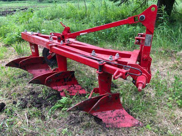 Плуг трехкорпусной на трактор 3.25 Wirax