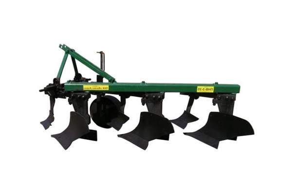 Плуг трехкорпусной навесной ПЛН-3-35 с предплужниками