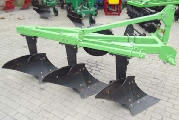 Плуг Wirax/Bomet Польша 3-х