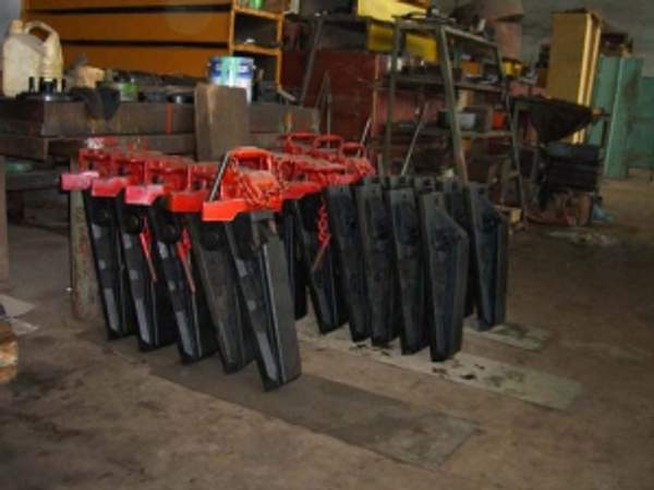 Пневматический клиновой захват ПКР-560 и комплектующие к нему