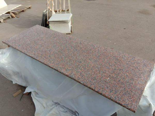 Подоконники из гранита. 2200х700х30 Натуральный камень.