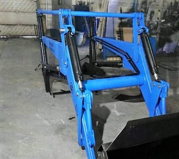 Погрузчик фронтальный пку 0.8 Магнус Баранул