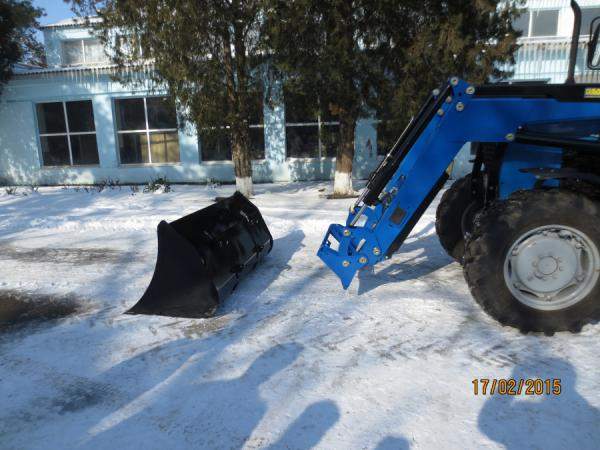 Погрузчик Сальсксельмаш ТУРС-2000 (КУН-2000) с ковшом 0,8 куб.м.