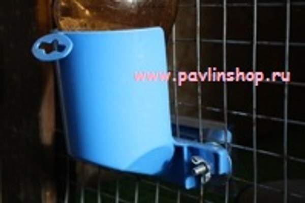 Поилка под пластиковую бутылку