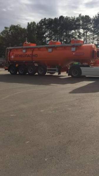 Полуприцеп SF4332 (32м3, 3 отс., СВН-80, 4 оси SESPEL)