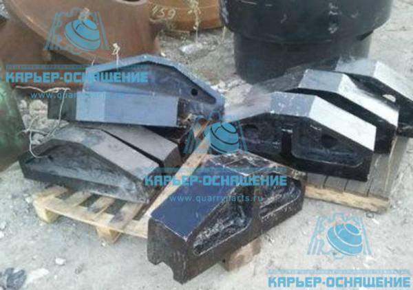 Ползун 482540000400 щековой дробилки СМ-741