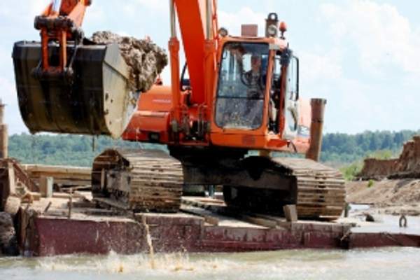 Понтон для гусеничного экскаватора.