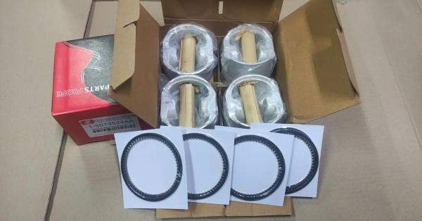 Поршни с пальцами и кольцами ремонт +0,5 мм комплект 4 шт 04648828AH для Chrysler Sebring, Dodge Stratus 2,4L, GAZ Volga Siber