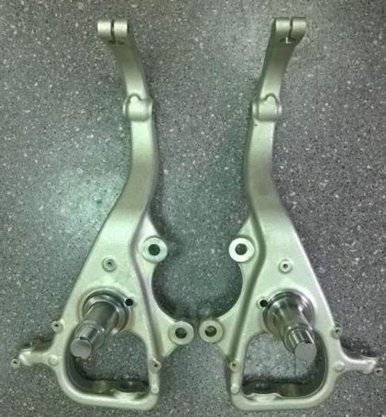 Поворотный кулак правый Mercedes W220 A2203304020