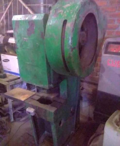 Пресс кривошипный КД2122 16 тонн усилие