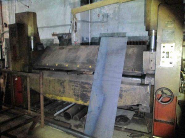 Пресс листогибочный с поворотной балкой ИВ2144