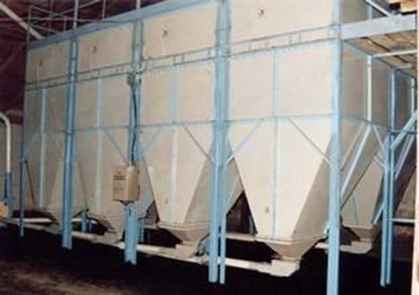 Приемные бункеры сырья