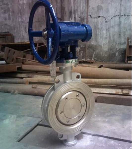 Продаем дешево нержавеющие затворы дисковые поворотные Китай