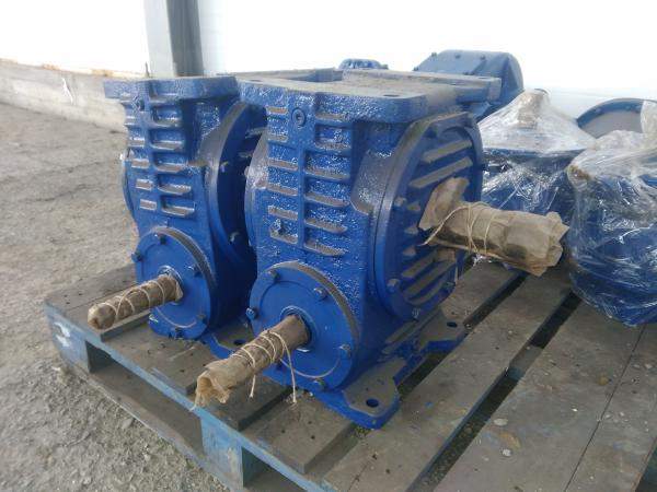 Продам червячный редуктор Ч-160-40.