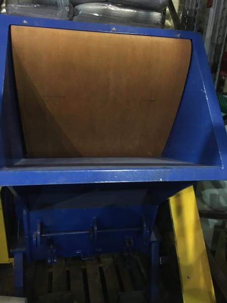 Продам дробилку для полимерных отходов