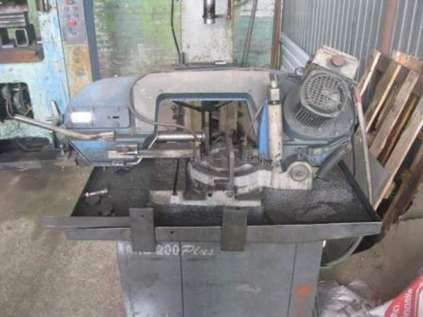 Продам ленточную пилу PILOUS ARG 200 PLUS.