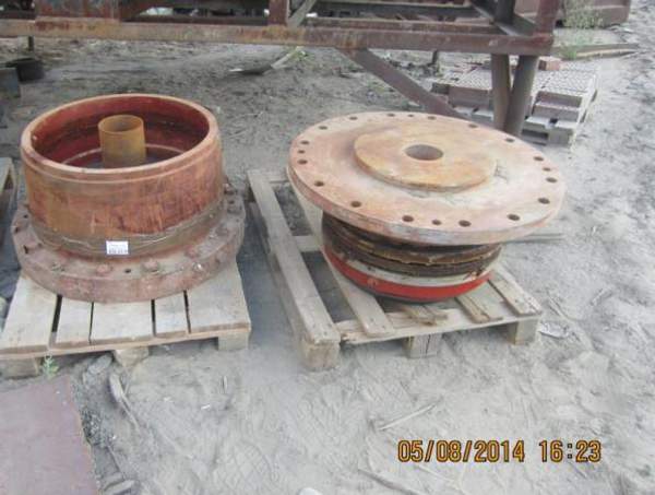 Продам подпятник на плавкран Ганц 16-30. Поможем Вам купить подпятник на плавкран Ганц 16-30.