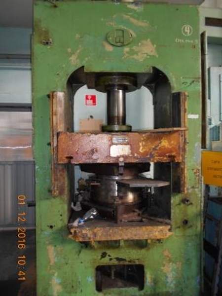 Продам пресс гидравлический Д2430 бу