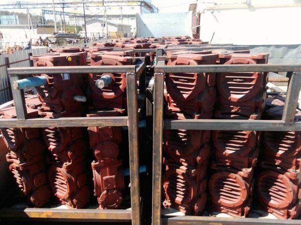 Продам редуктор Ч-100-50-53.