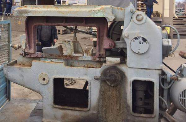 Продаю б/у механическую пилу 8725 (ножовка)