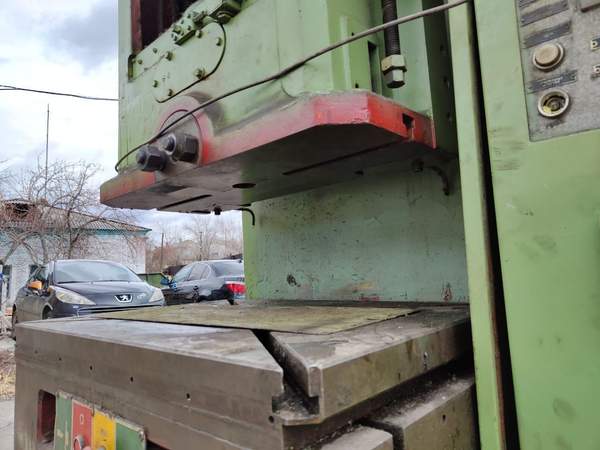 Продаю б/у пресс эксцентриковый LEU 100 A, усилие 100 тн.