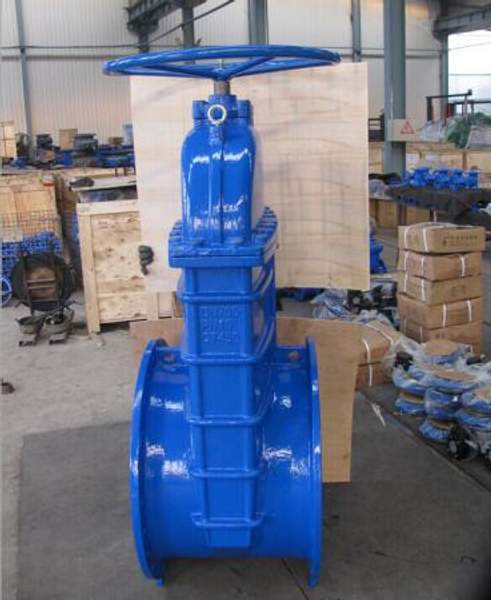 Продаю дешево задвижки чугунные фланцевые 30кч39р Китай