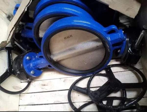 Продаю дешево затворы дисковые поворотные межфланцевые с редуктором Китай