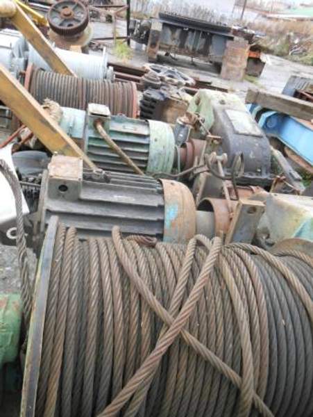 Продаю электродвигатели редуктора хода, лебедки основного подъема, вспомогательного подъема, стреловой МКГ-40, РДК-250, СКГ-40/63, СКГ63/100, лебедки стреловые, вспомогательного подъема, главные на МКГ-40, МКГ-25 БР (01), СКГ-40/63, СКГ63/100.