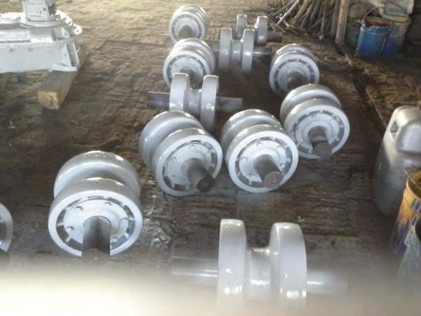 Продаю катки на гусеничный кран СКГ-40/63, МКГ-40.