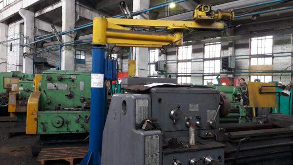 Продаю кран консольный 2 тонны