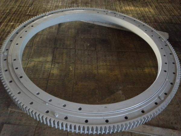 Продаю ОПУ (Опорно-поворотное устройство) на гусеничные краны МКГ-25 БР, МКГ-25.01А, МКГ-40.