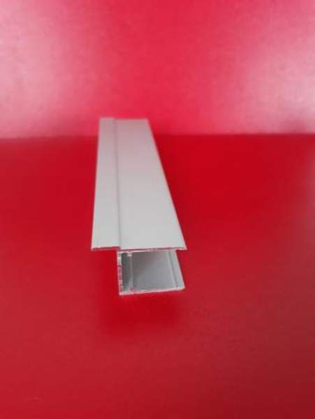 Профиль дверной для сантехнических кабин