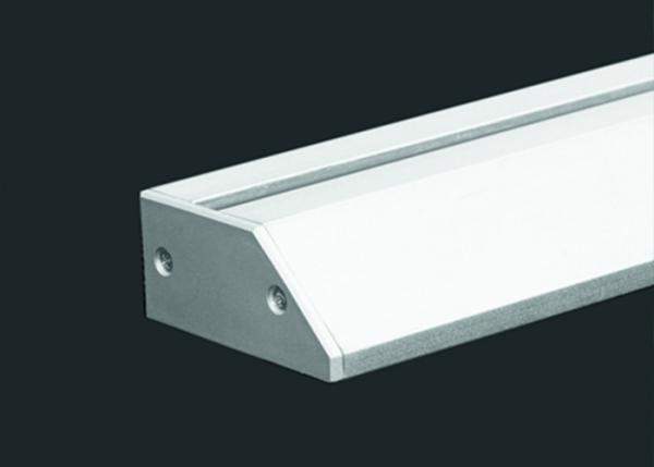 Профиль трапециевидный дюралевый 540818 40х80х20 мм ВАД1 ГОСТ 17576-97 прессованный