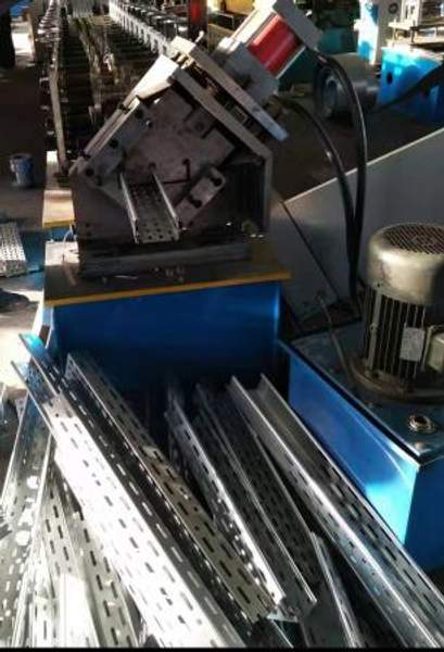 Профилировочный станок для производства кабельных лотков