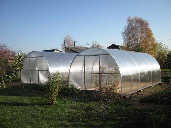 Производим теплицы из оцинкованного и металл. профиля.