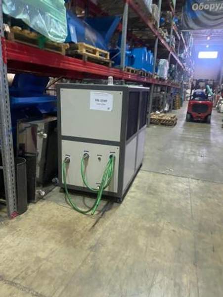 Промышленный чиллер для охлаждения воды