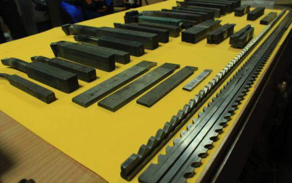 Протяжки шлицевые и шпоночные.