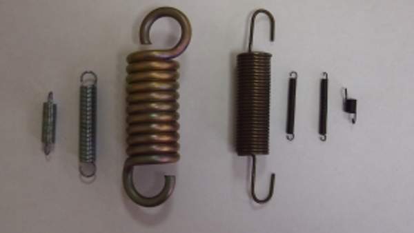 Пружины растяжения для различного оборудования.