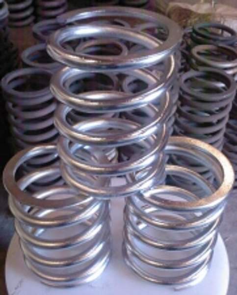 Пружины с различными гальваническими покрытиями.