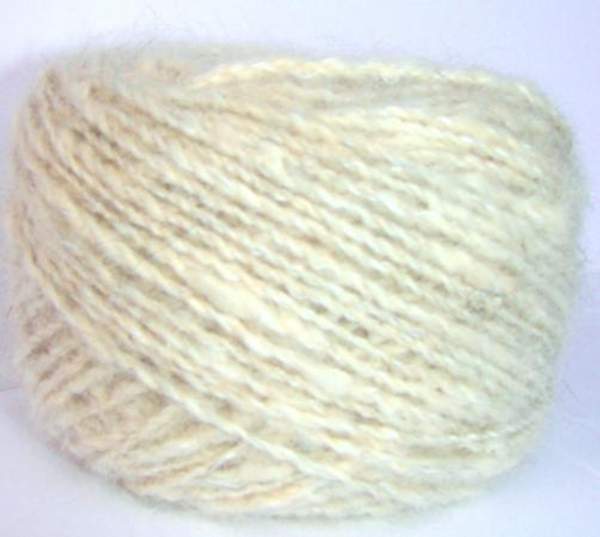 Пряжа «Белый Пушистик микс3» из собачьей шерсти .