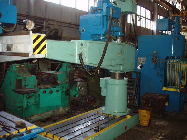 Радиально-сверлильный станок 2М55