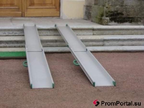 Рампа для инвалидов-колясочников