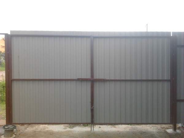 Распашные ворота