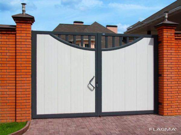 Распашные ворота 4000х2000 заполнение сэндвич-панелью...