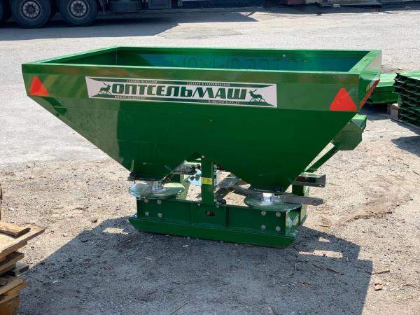 Разбрасыватель удобрений РУМ 900 навесной