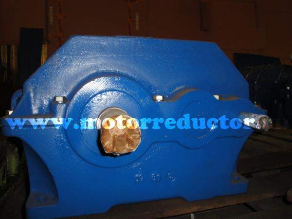 Редуктор 1Ц2У-200 -40-33.